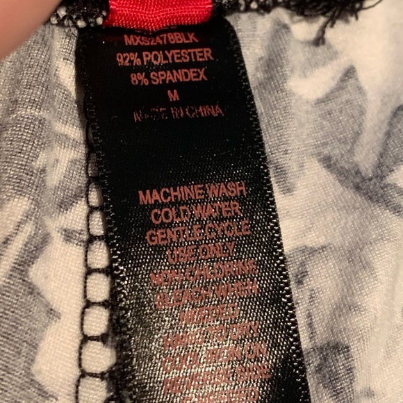 Shorts - Picture 3 of 3